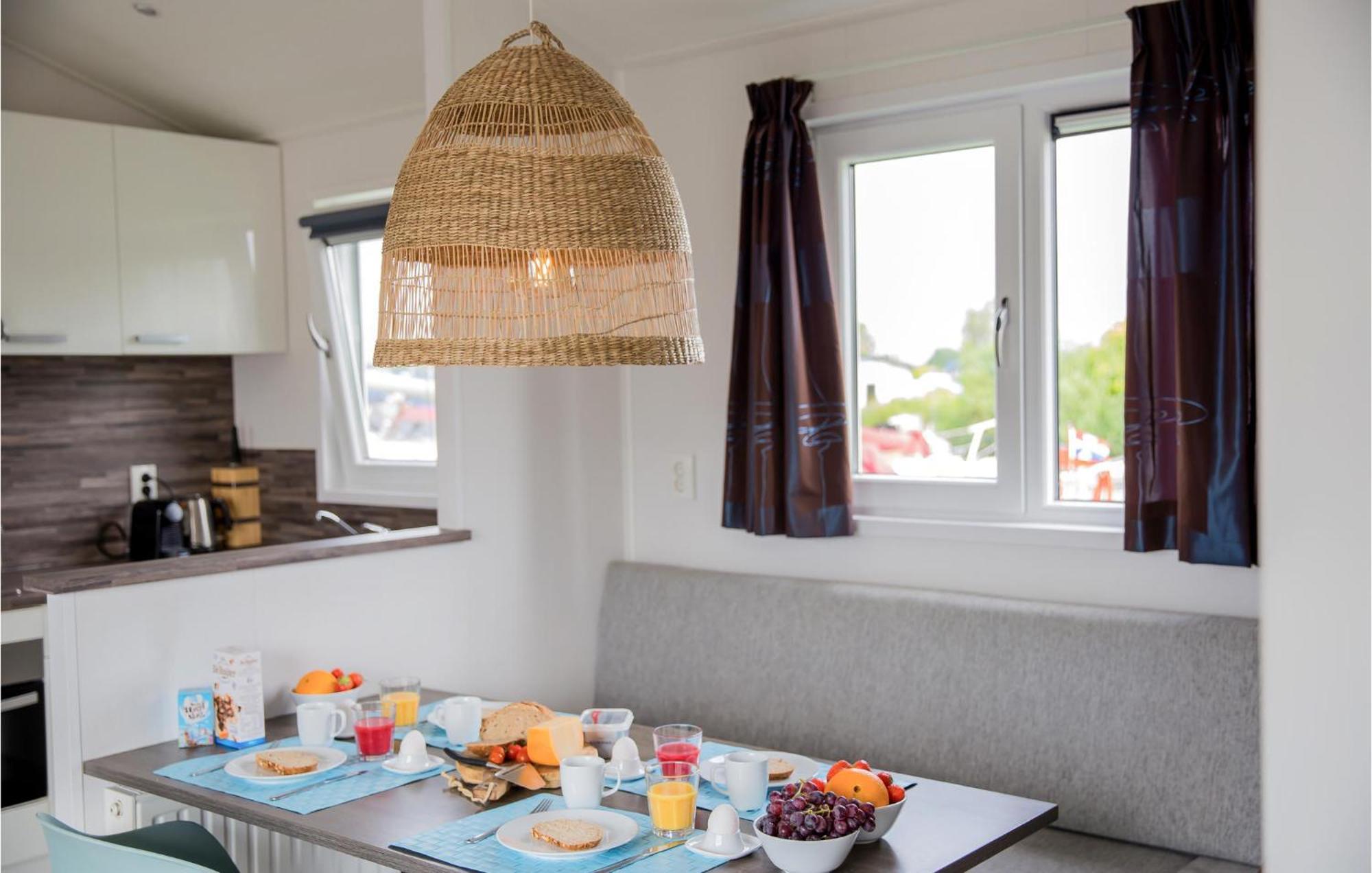 Cozy Home In Breukelen With Wifi Экстерьер фото